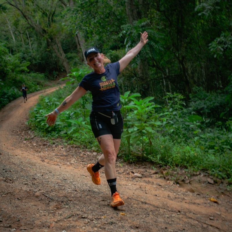 mulher-praticando-trail-run-desafio-cs